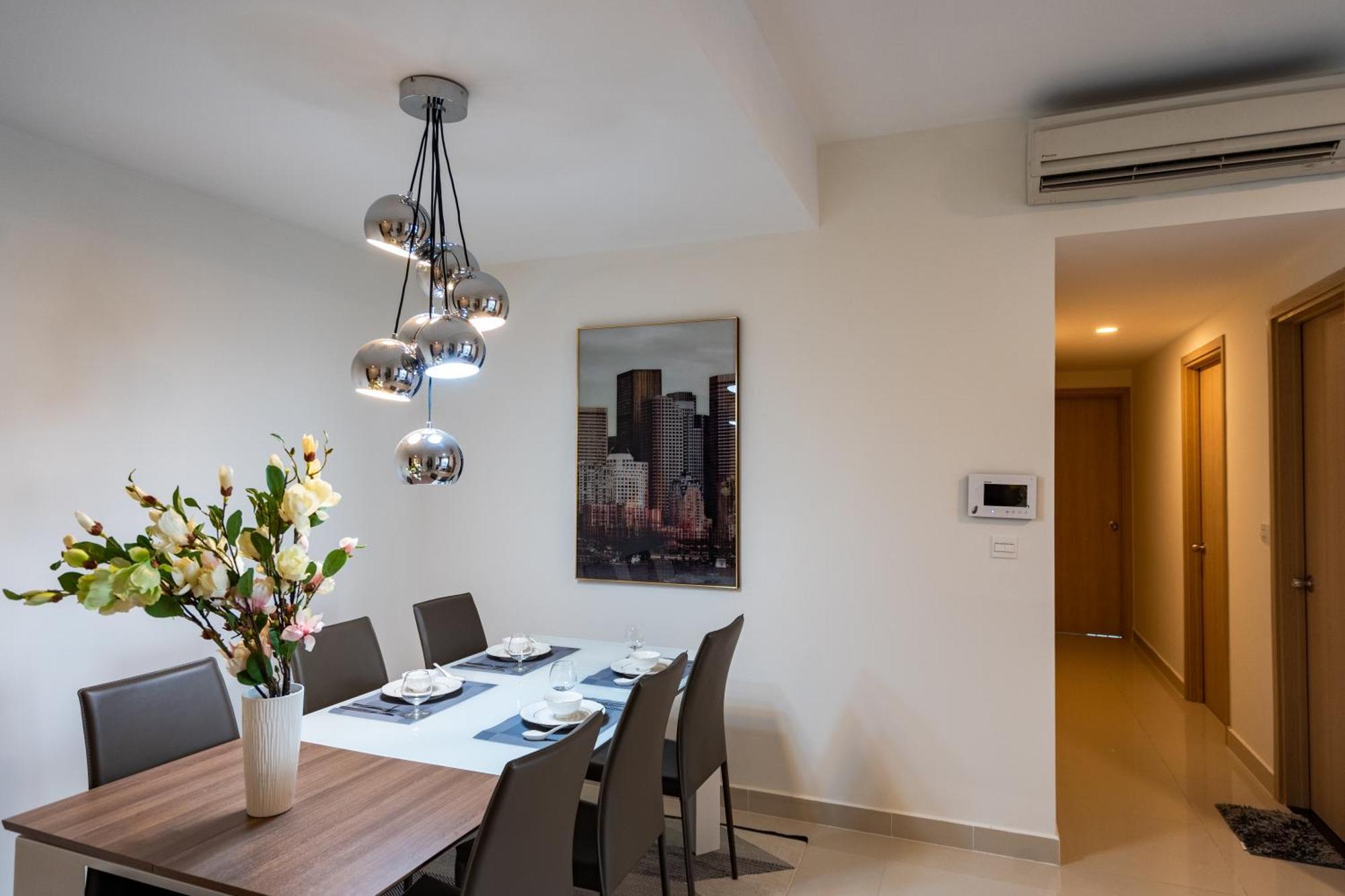 Central Business District Rivergate Apartment - Free Pickup & Pool Хошимін Екстер'єр фото
