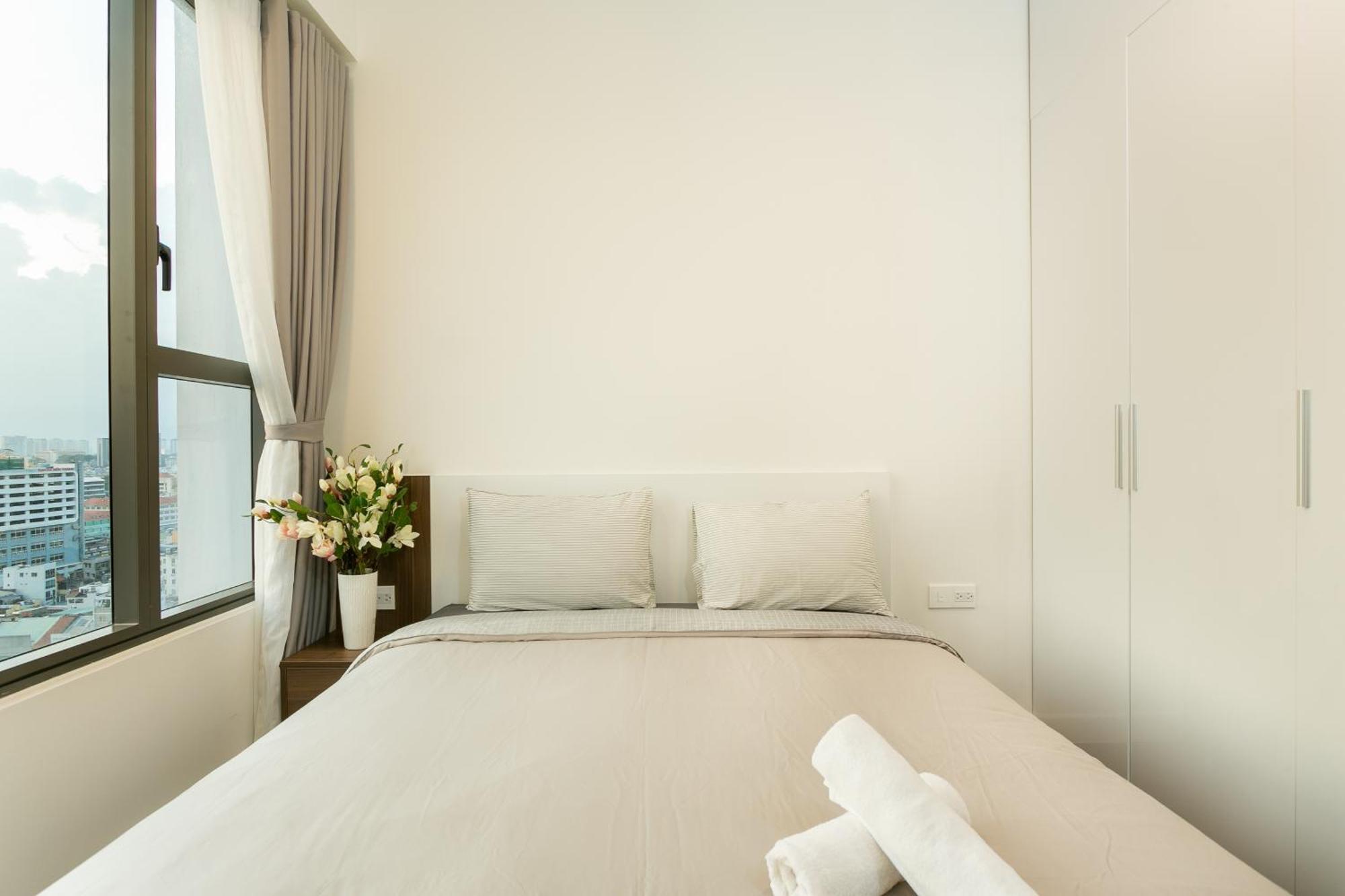Central Business District Rivergate Apartment - Free Pickup & Pool Хошимін Екстер'єр фото