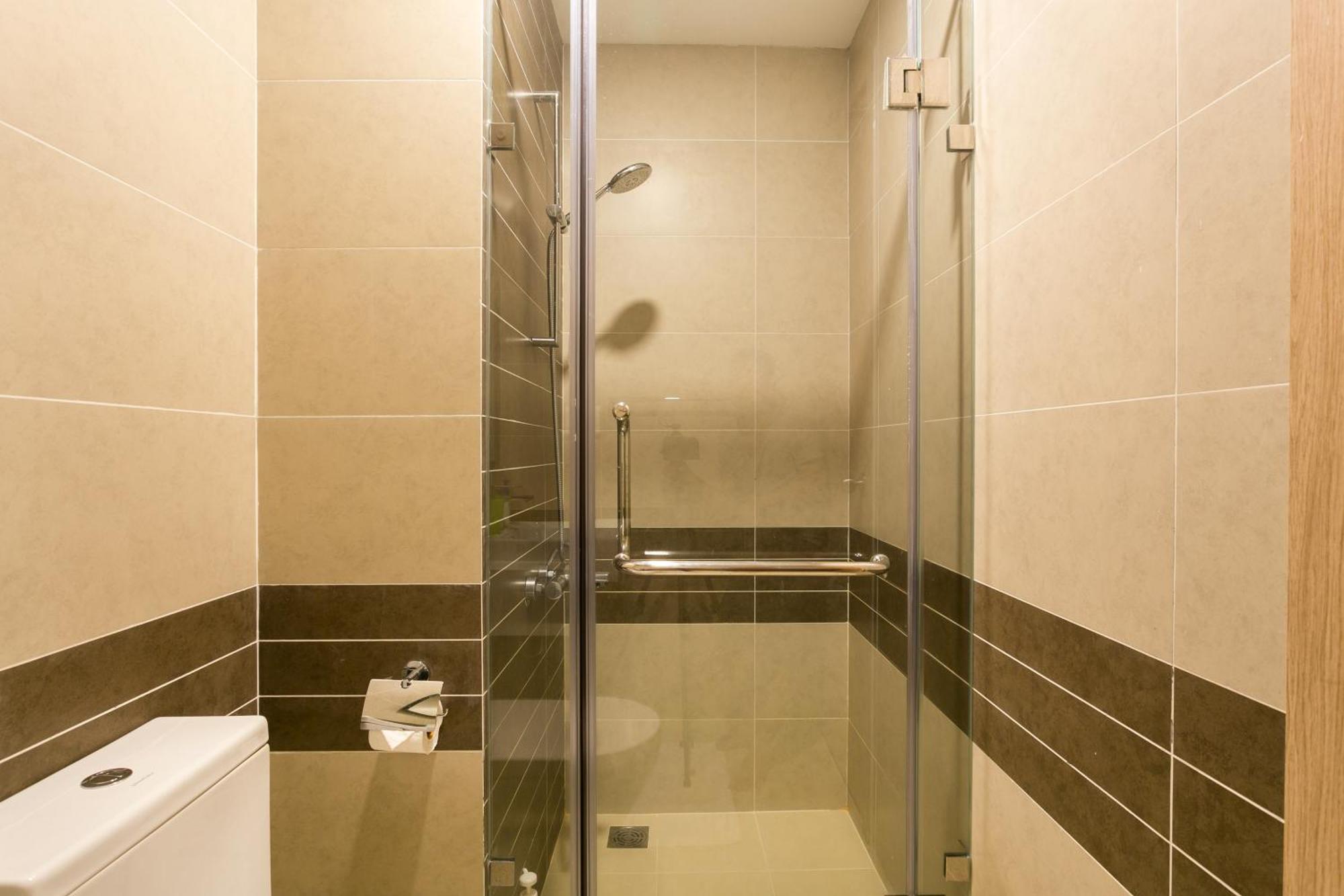 Central Business District Rivergate Apartment - Free Pickup & Pool Хошимін Екстер'єр фото
